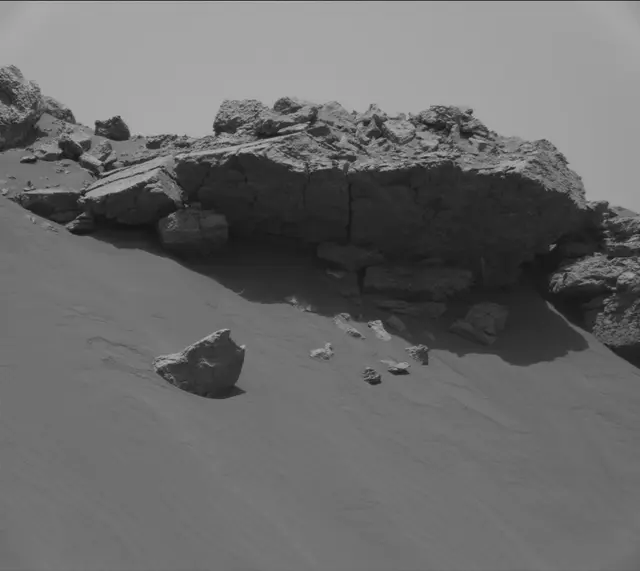 Sol 2036: Mast Camera (Mastcam)