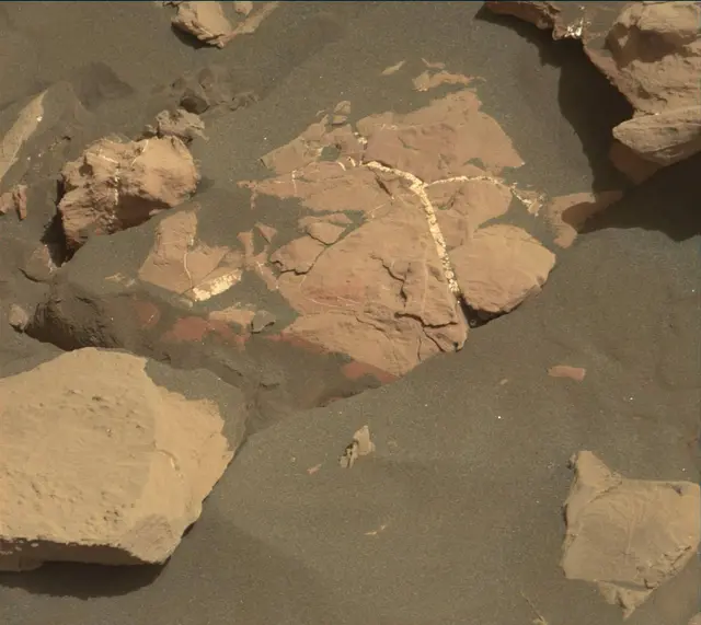Sol 2036: Mast Camera (Mastcam)