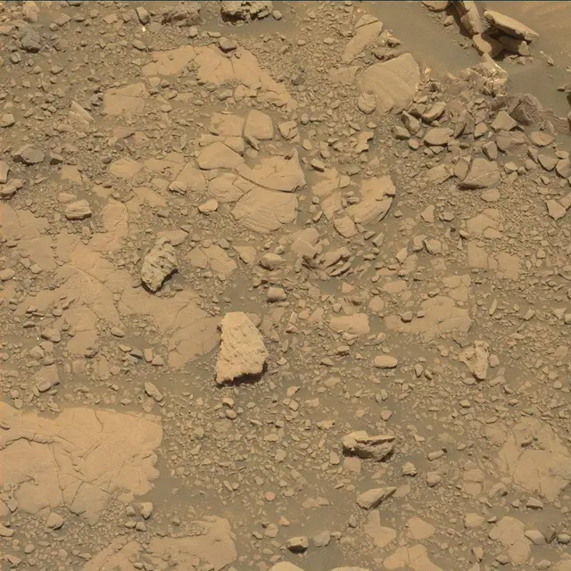 Sol 2037: Mast Camera (Mastcam)