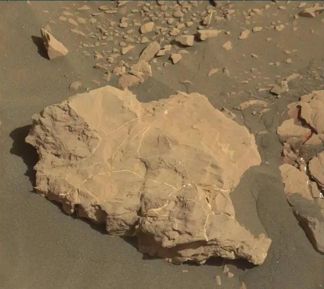 Sol 2038: Mast Camera (Mastcam)