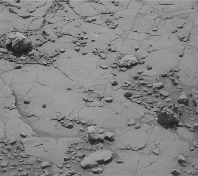 Sol 2038: Mast Camera (Mastcam)