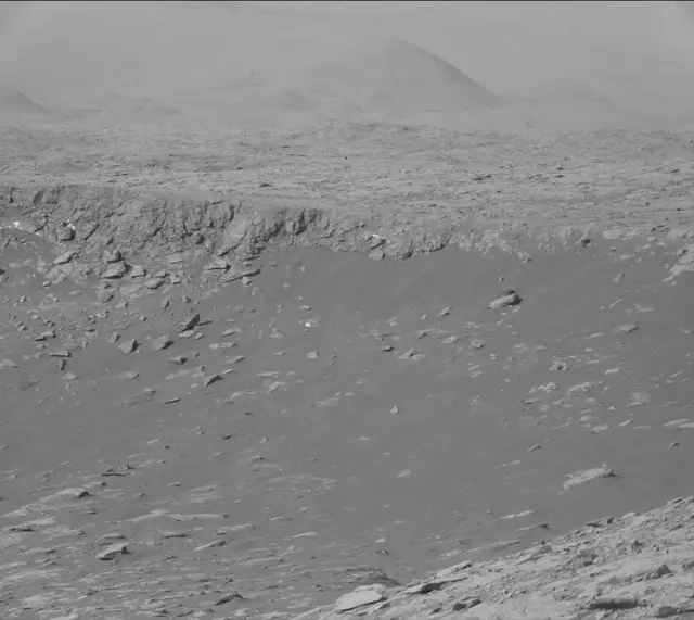 Sol 2038: Mast Camera (Mastcam)