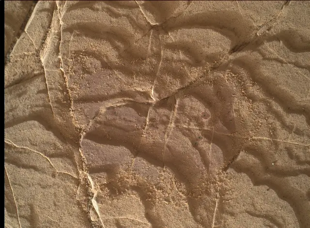 Sol 2038: Mars Hand Lens Imager (MAHLI)