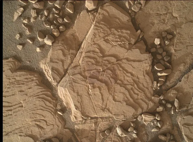 Sol 2038: Mars Hand Lens Imager (MAHLI)