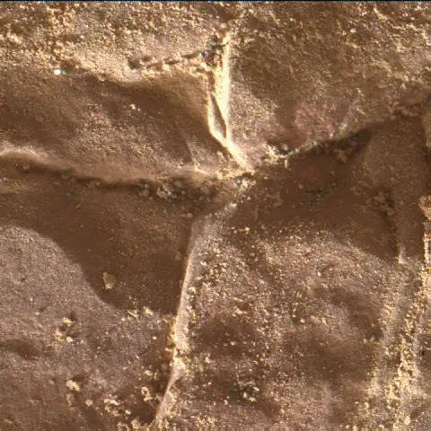 Sol 2038: Mars Hand Lens Imager (MAHLI)