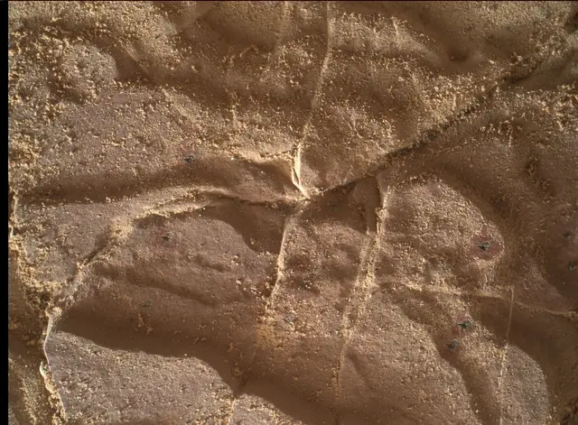 Sol 2038: Mars Hand Lens Imager (MAHLI)