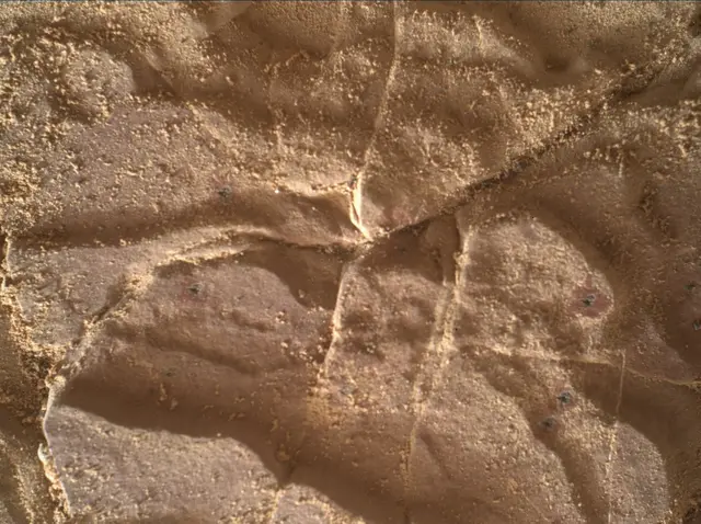 Sol 2038: Mars Hand Lens Imager (MAHLI)