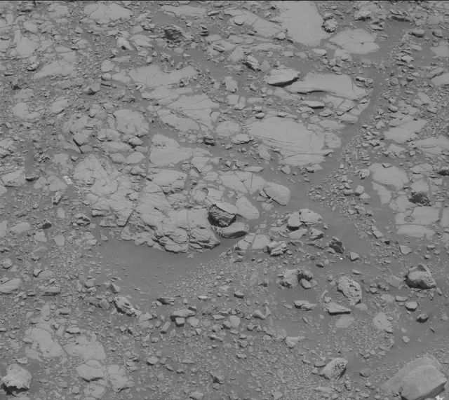 Sol 2039: Mast Camera (Mastcam)