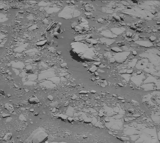 Sol 2039: Mast Camera (Mastcam)
