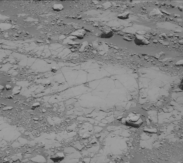 Sol 2039: Mast Camera (Mastcam)