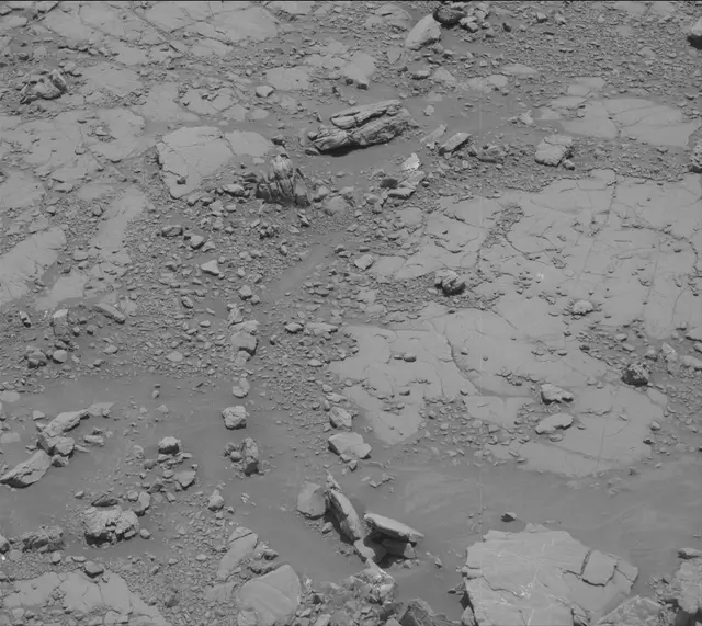 Sol 2039: Mast Camera (Mastcam)