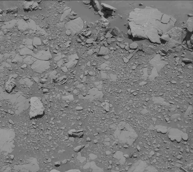 Sol 2039: Mast Camera (Mastcam)