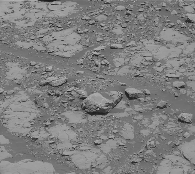 Sol 2040: Mast Camera (Mastcam)