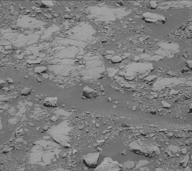 Sol 2040: Mast Camera (Mastcam)