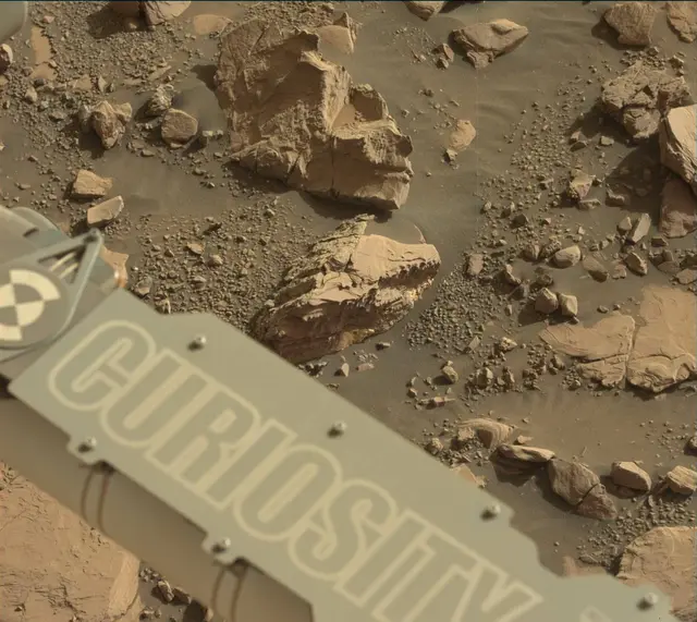Sol 2040: Mast Camera (Mastcam)