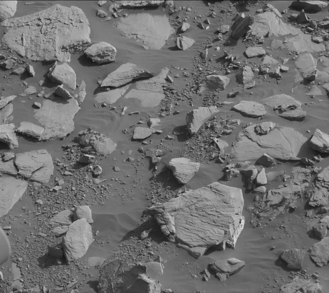 Sol 2040: Mast Camera (Mastcam)