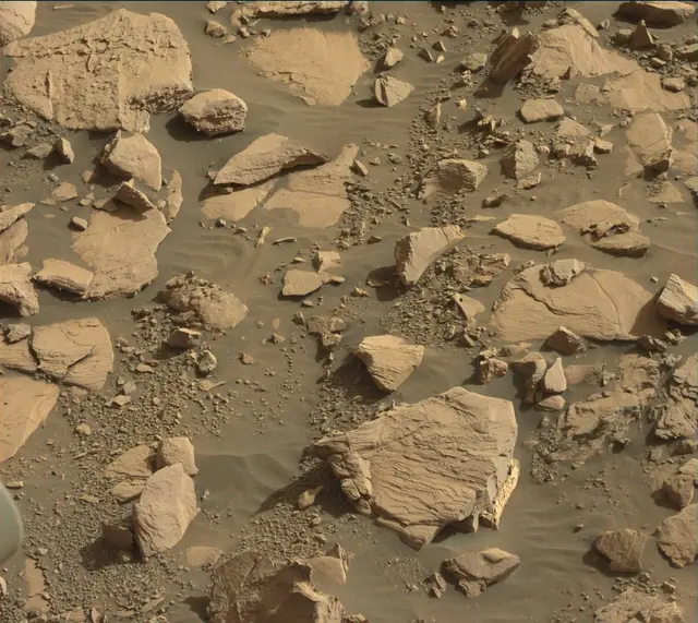 Sol 2040: Mast Camera (Mastcam)