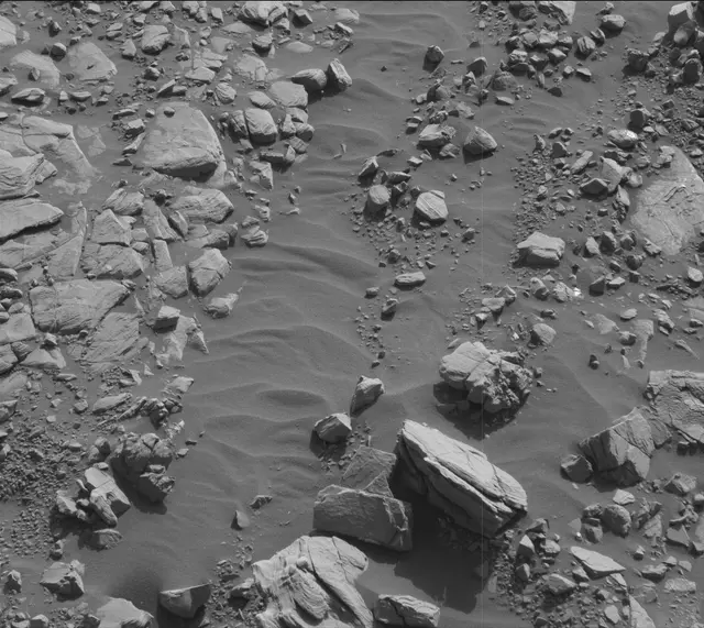 Sol 2040: Mast Camera (Mastcam)