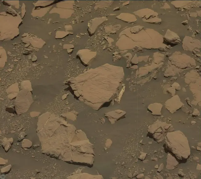 Sol 2041: Mast Camera (Mastcam)