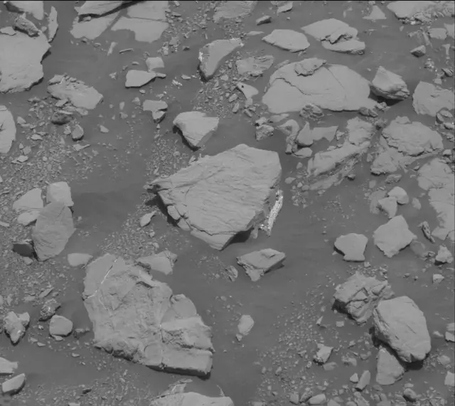 Sol 2041: Mast Camera (Mastcam)