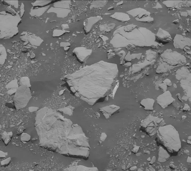 Sol 2041: Mast Camera (Mastcam)