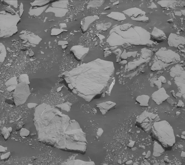 Sol 2041: Mast Camera (Mastcam)