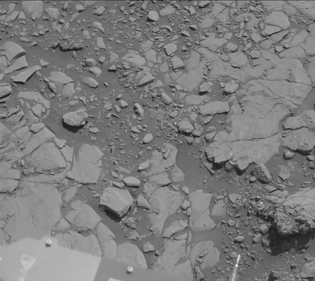 Sol 2041: Mast Camera (Mastcam)