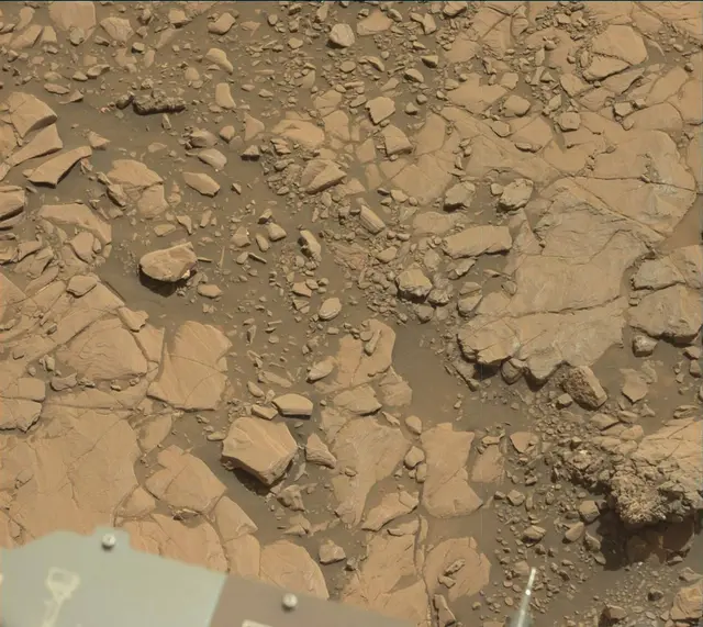 Sol 2041: Mast Camera (Mastcam)
