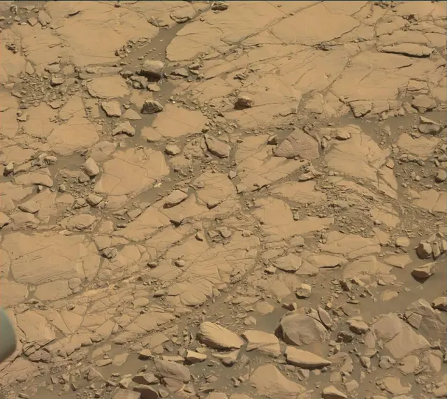 Sol 2041: Mast Camera (Mastcam)
