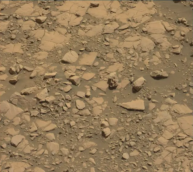 Sol 2041: Mast Camera (Mastcam)