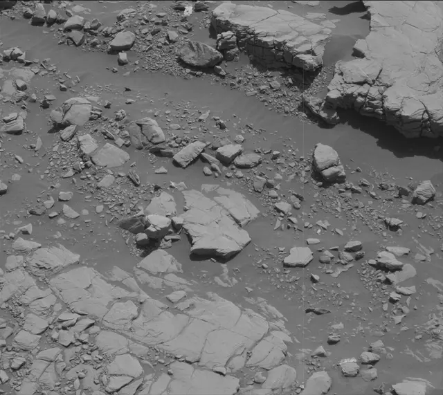Sol 2041: Mast Camera (Mastcam)