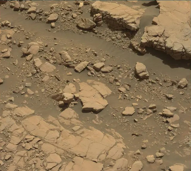 Sol 2041: Mast Camera (Mastcam)