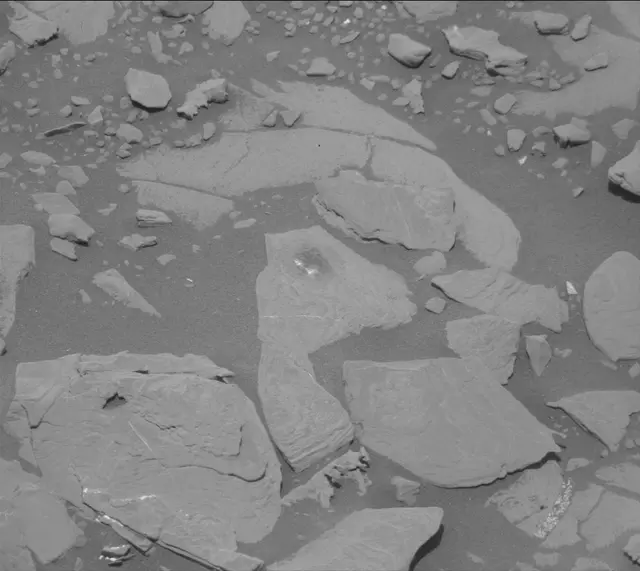 Sol 2041: Mast Camera (Mastcam)