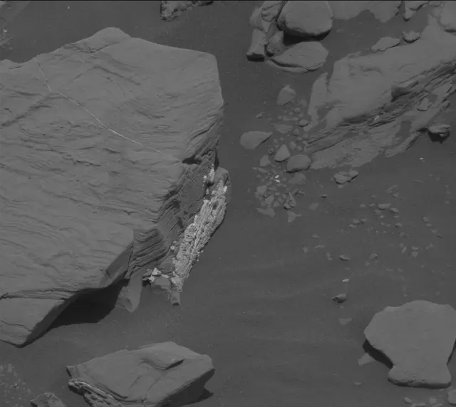 Sol 2041: Mast Camera (Mastcam)