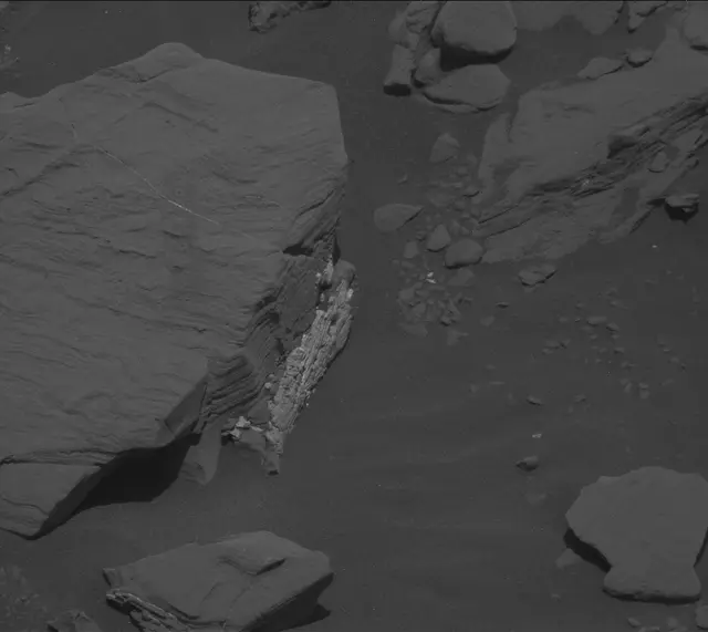 Sol 2041: Mast Camera (Mastcam)