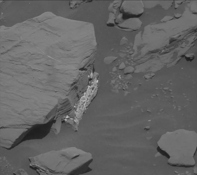 Sol 2041: Mast Camera (Mastcam)