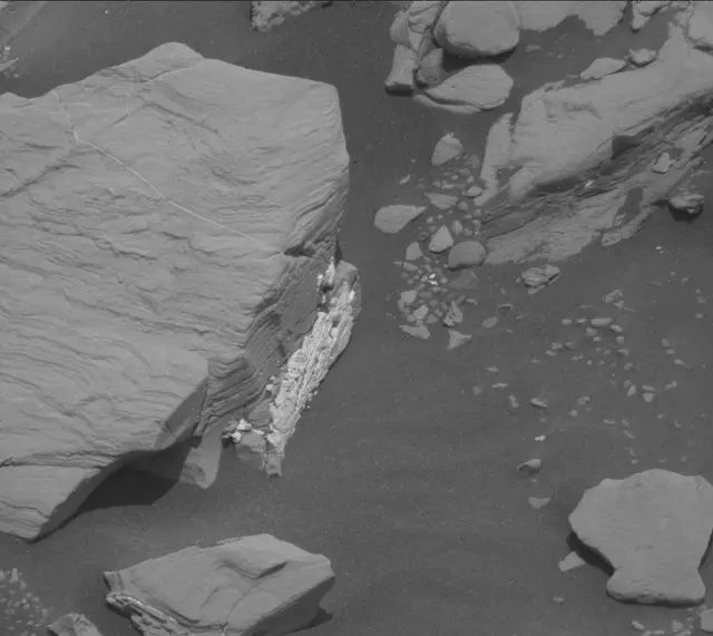 Sol 2041: Mast Camera (Mastcam)