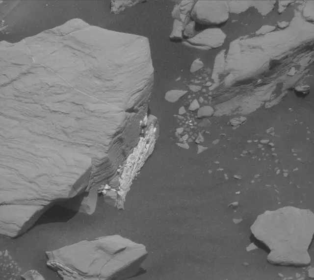 Sol 2041: Mast Camera (Mastcam)