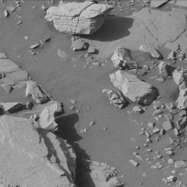 Sol 2041: Mast Camera (Mastcam)