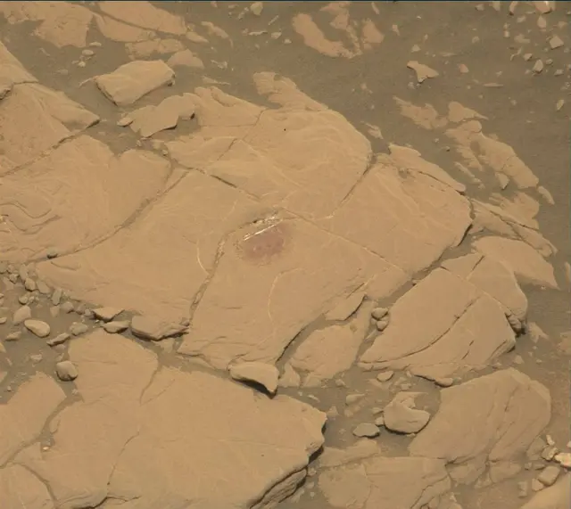 Sol 2042: Mast Camera (Mastcam)