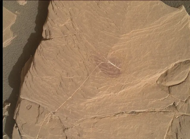 Sol 2042: Mars Hand Lens Imager (MAHLI)