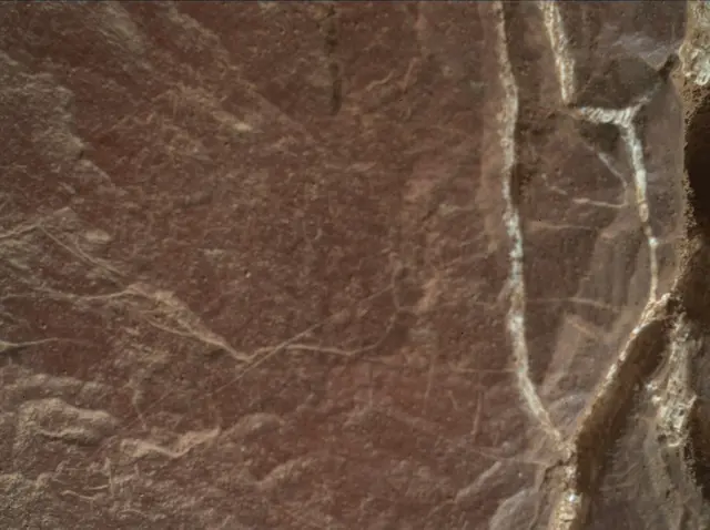 Sol 2042: Mars Hand Lens Imager (MAHLI)