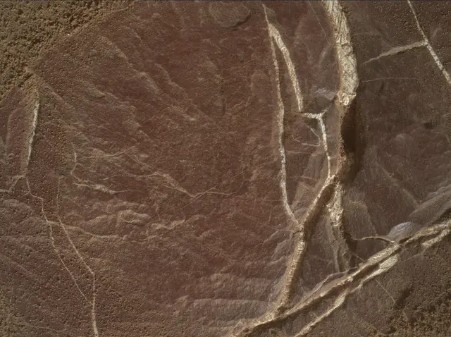 Sol 2042: Mars Hand Lens Imager (MAHLI)