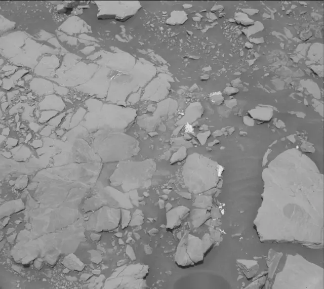 Sol 2043: Mast Camera (Mastcam)