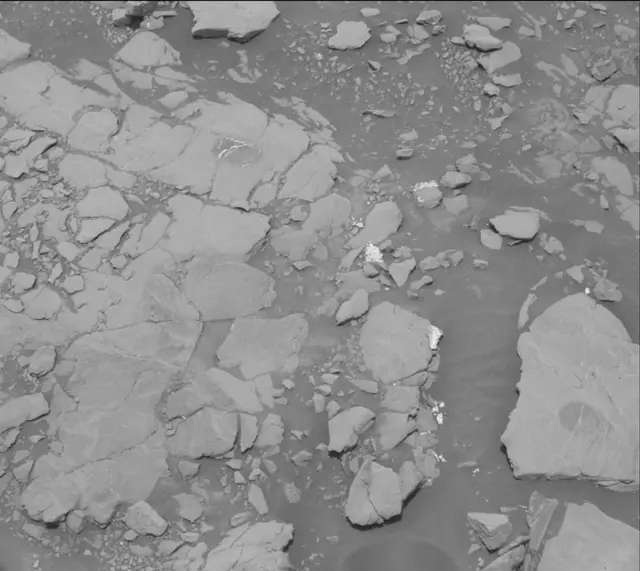 Sol 2043: Mast Camera (Mastcam)