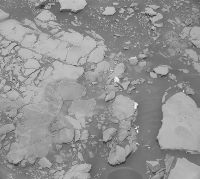 Sol 2043: Mast Camera (Mastcam)