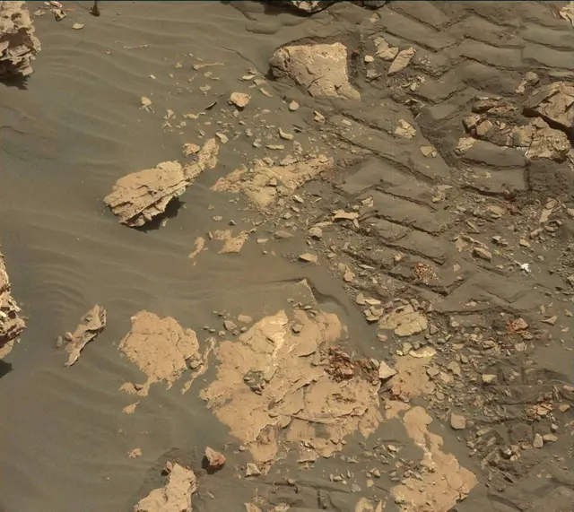 Sol 2045: Mast Camera (Mastcam)