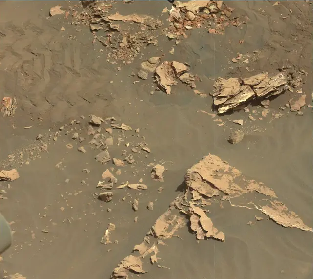 Sol 2047: Mast Camera (Mastcam)