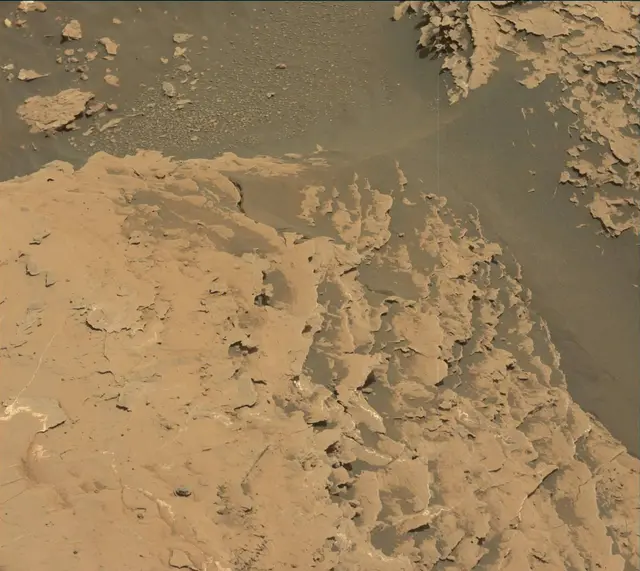 Sol 2047: Mast Camera (Mastcam)