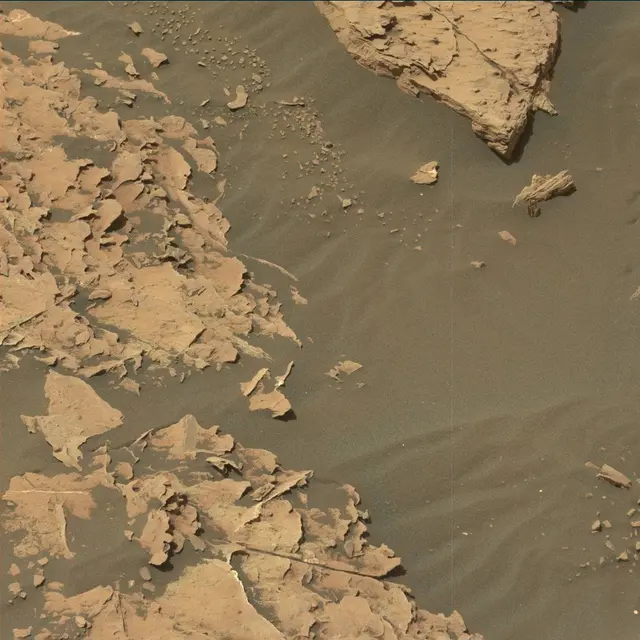 Sol 2047: Mast Camera (Mastcam)